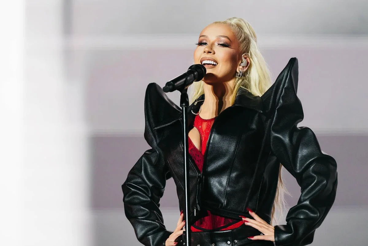 CHRISTINA AGUILERA