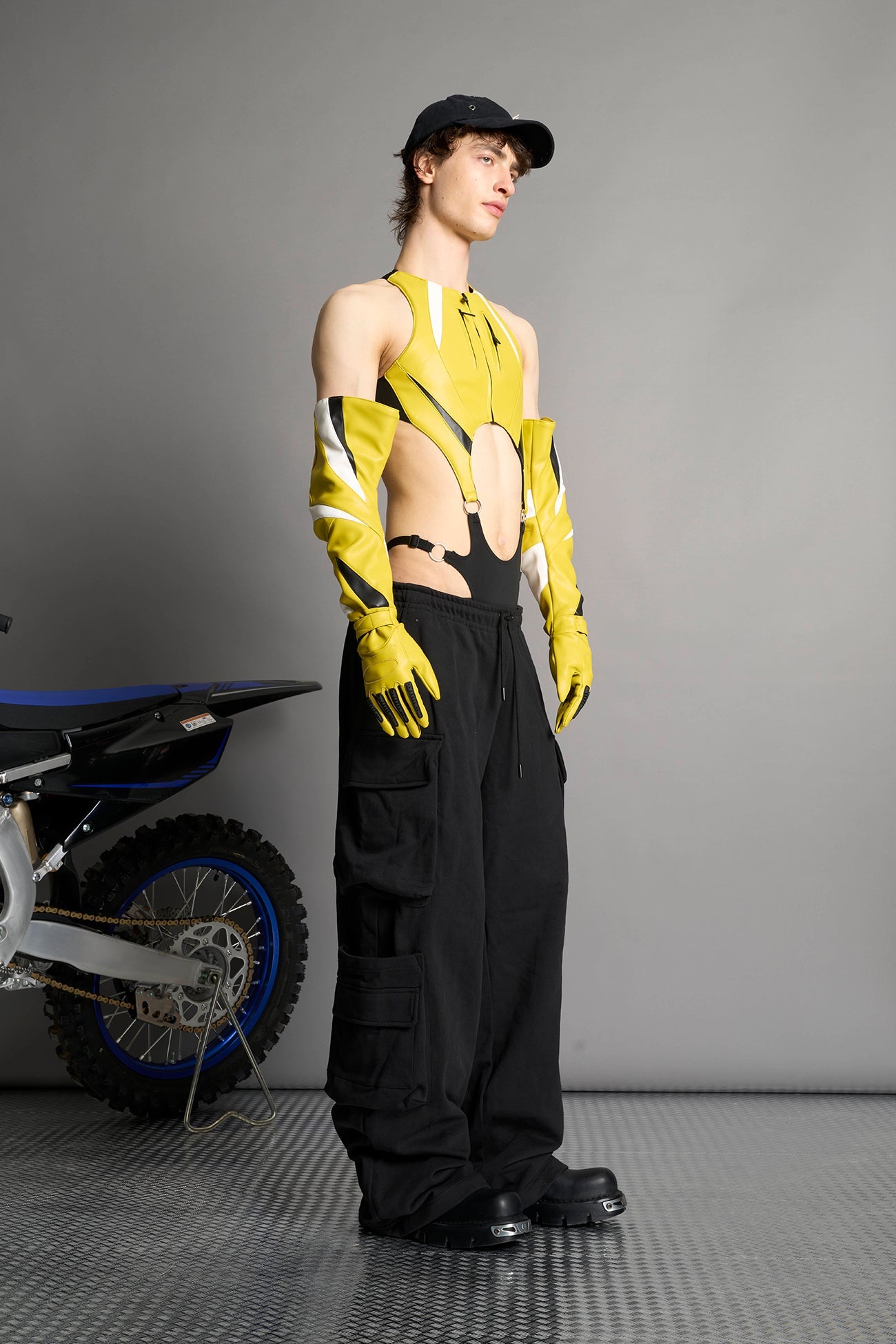 Cut Out Body - Pouch Panty — view 2
