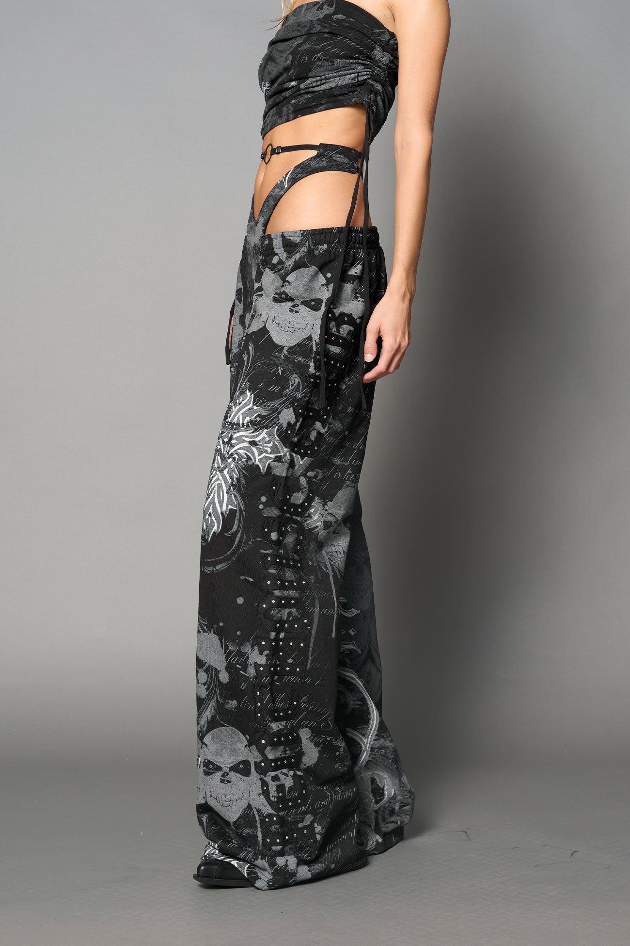 Beverly Hills G-String Sweatpants — view 11