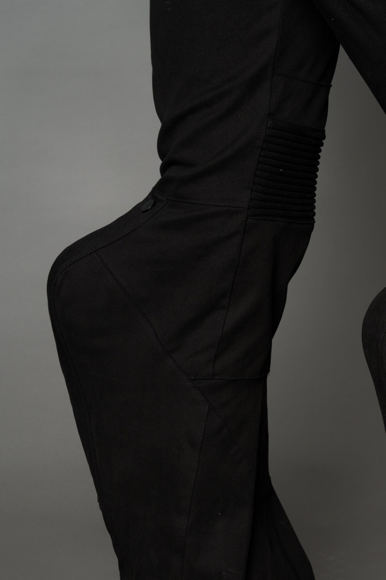 Dramatic exaggerated hock inspired animalistic back leg with detachable internal pad