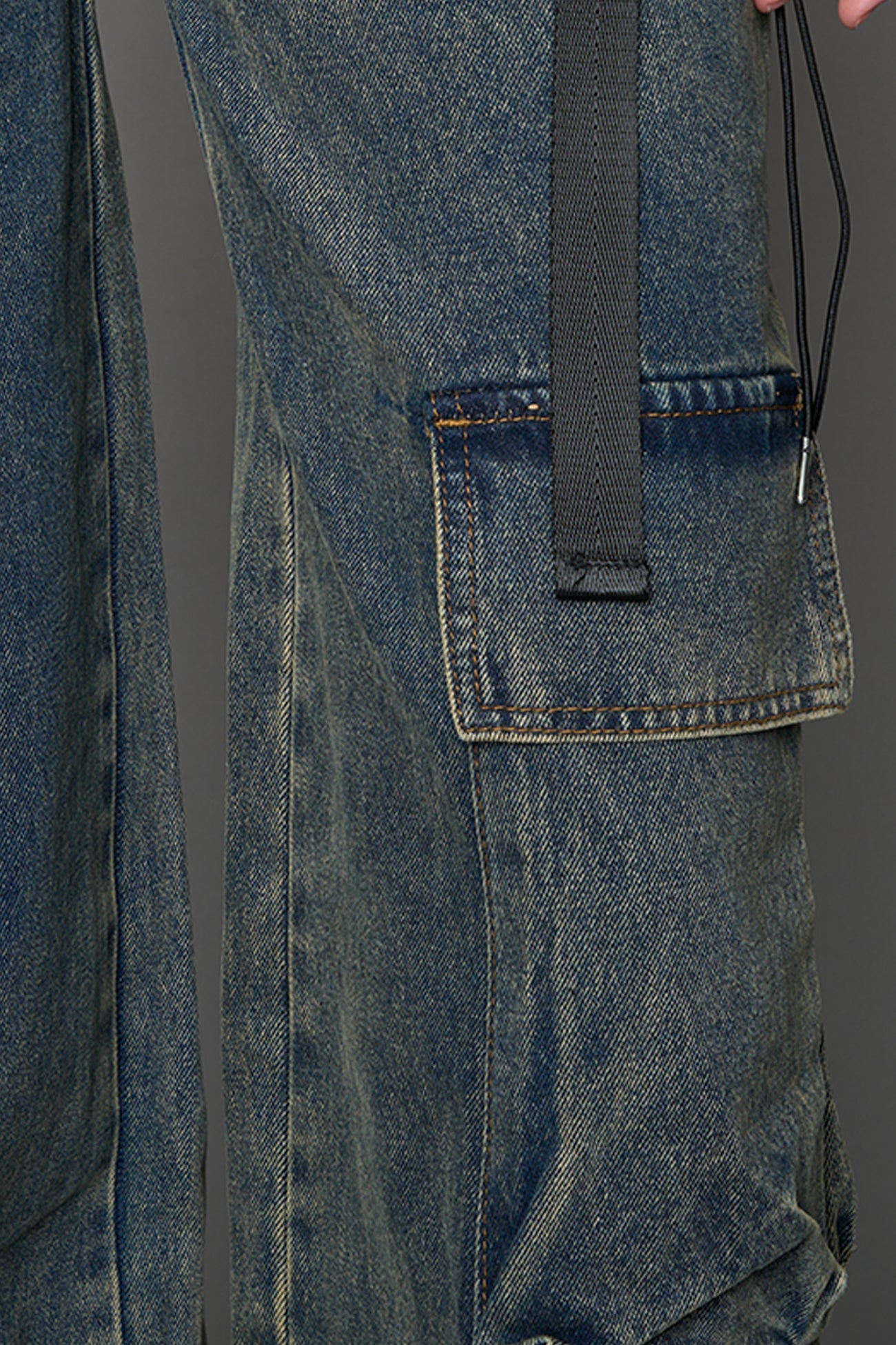 cargo pocket detailing