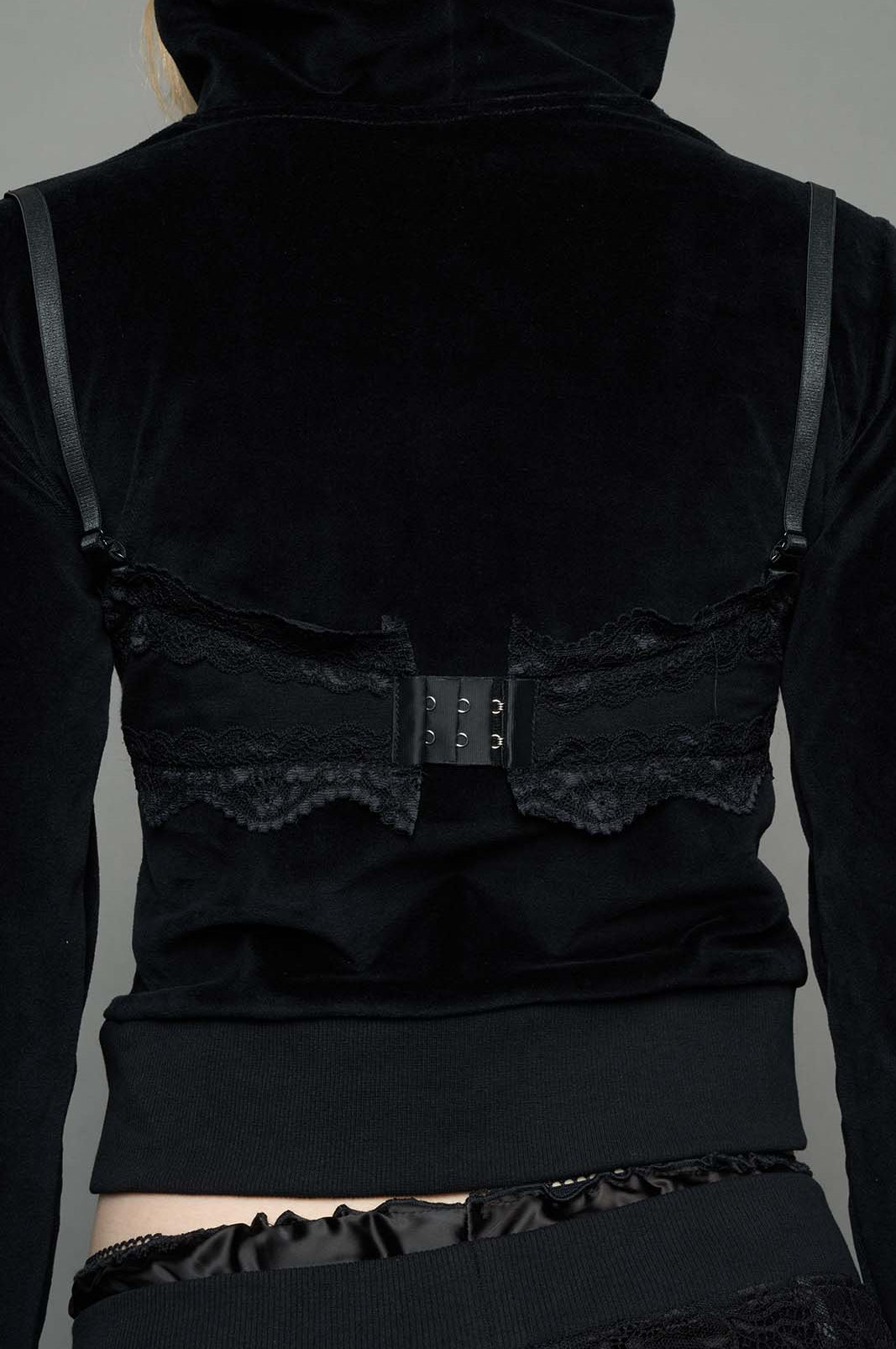 ADJUSTABLE BRALETTE BACK DETAIL
